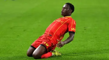 غموض يحيط باختفاء نجم ليتشي تزامناً مع أنباء انتقاله للدوري السعودي